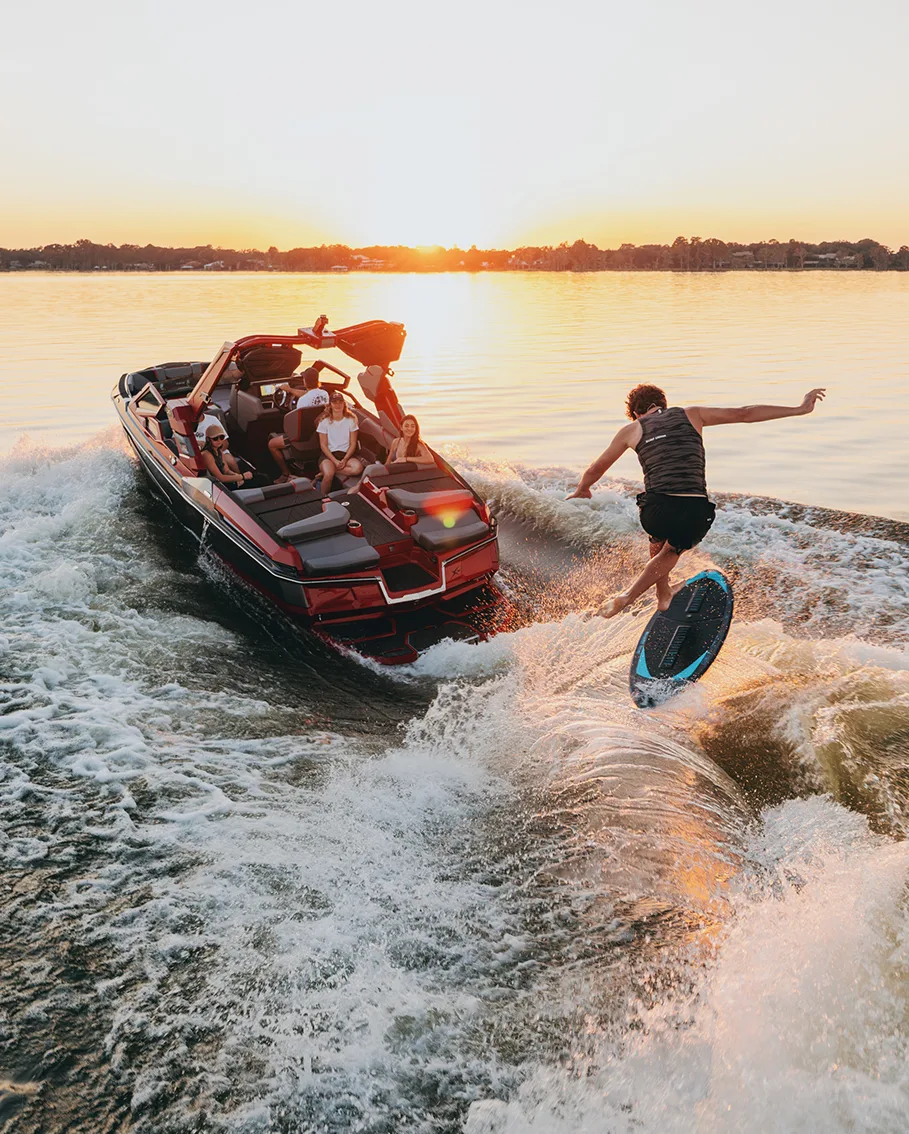 MasterCraft, vues sous différents angles — vue 6