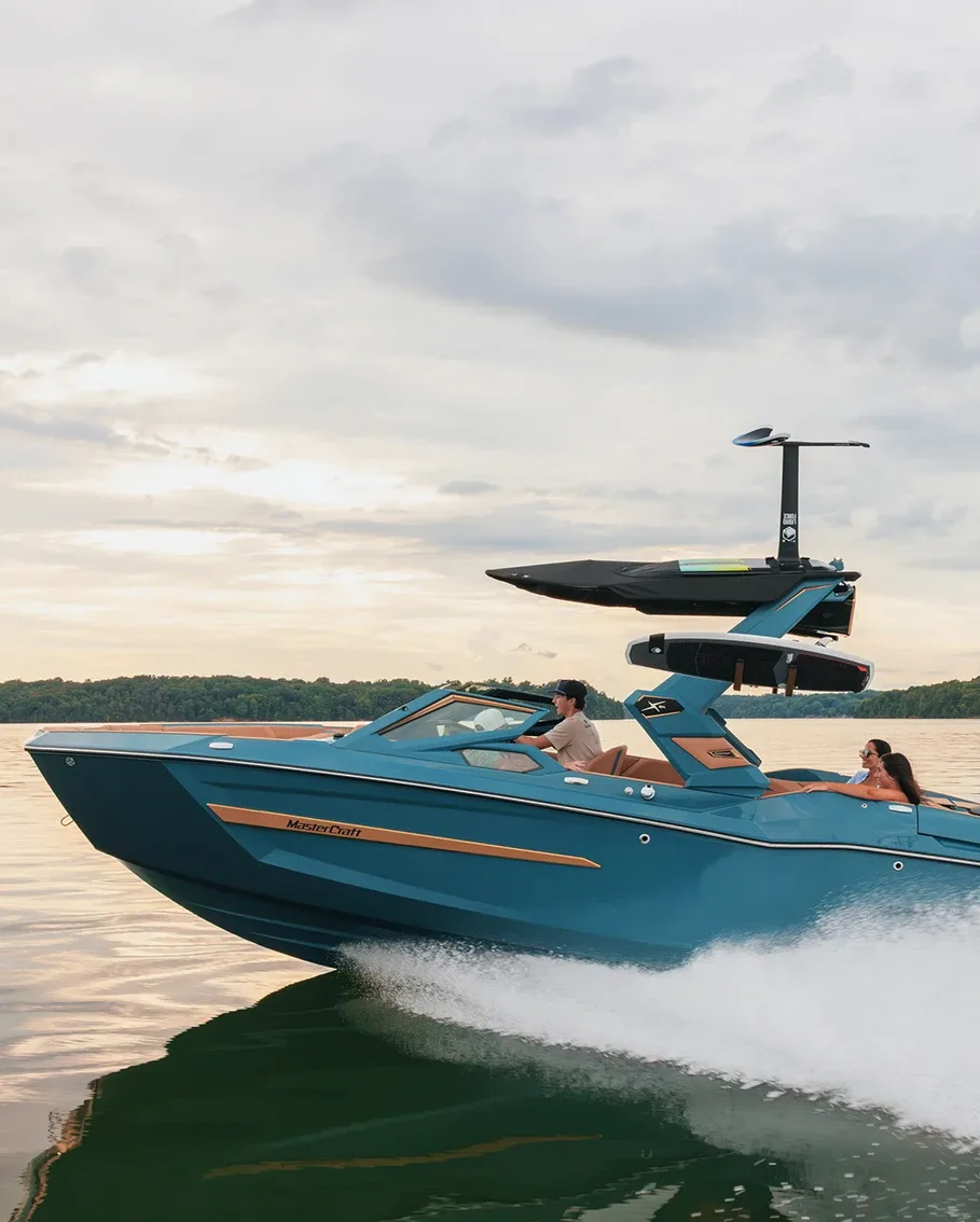 MasterCraft, vues sous différents angles — vue 1