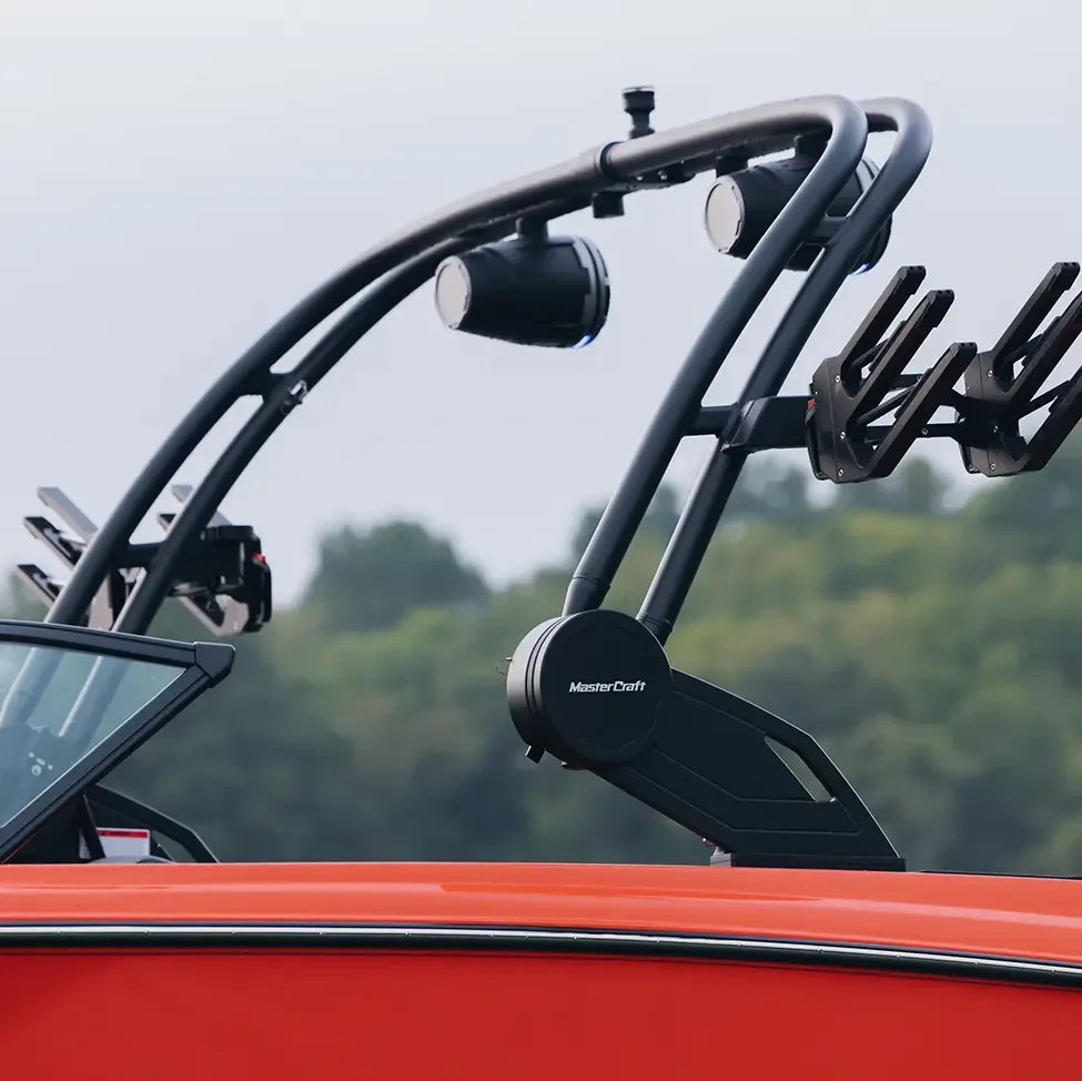 MasterCraft NXT24, tours thermolaquées, rgb et audio