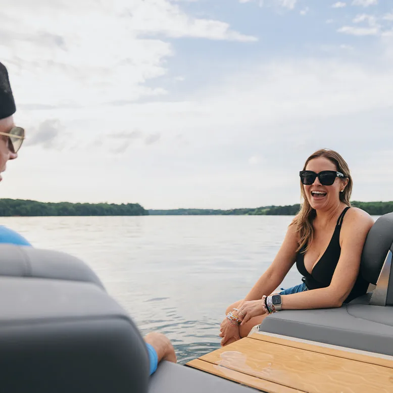 MasterCraft XT20, 12 places et 93 ft³ de rangement