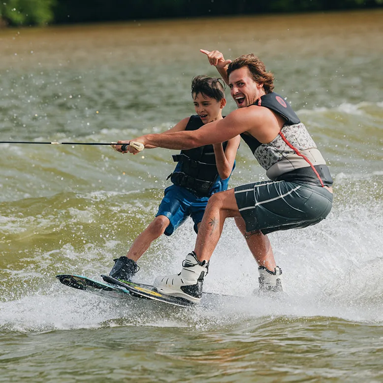 MasterCraft XT22, vague réglable, 3 500 lbs de ballast