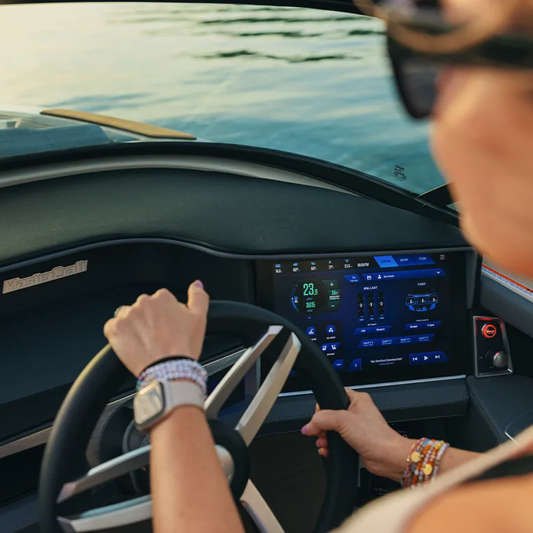 MasterCraft XT20, écran tactile 12 pouces et mydrive
