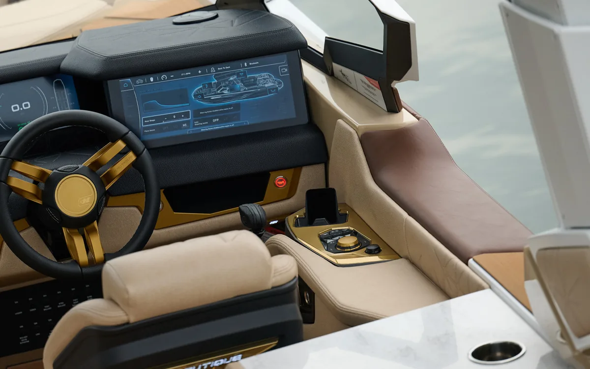 Super Air Nautique G27 Paragon, barre